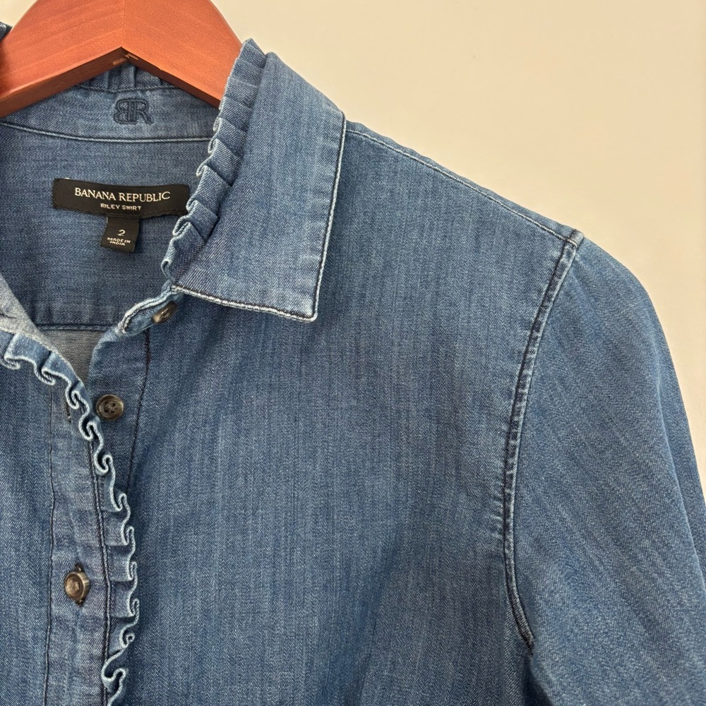 Banana Republic Riley Denim Shirt Blue Ruffle Tailored Button Down Women 2
